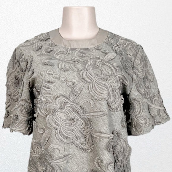 Pearl By Lela Rose Embroidered Chenille Silk Trim Jersey Knit TShirt SZ M Gray - Picture 4 of 12
